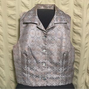 Iridescent Finity short vest EUC